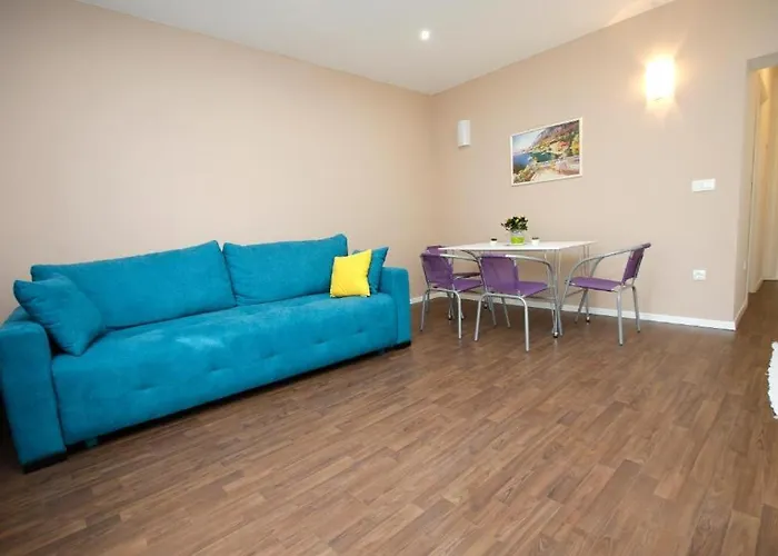 Sea Star Макарська